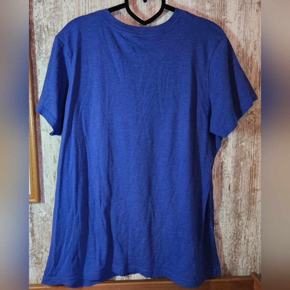MLB Blue and Red Chicago Cubs Women's Short Sleeve Tee - Picture 4 of 4